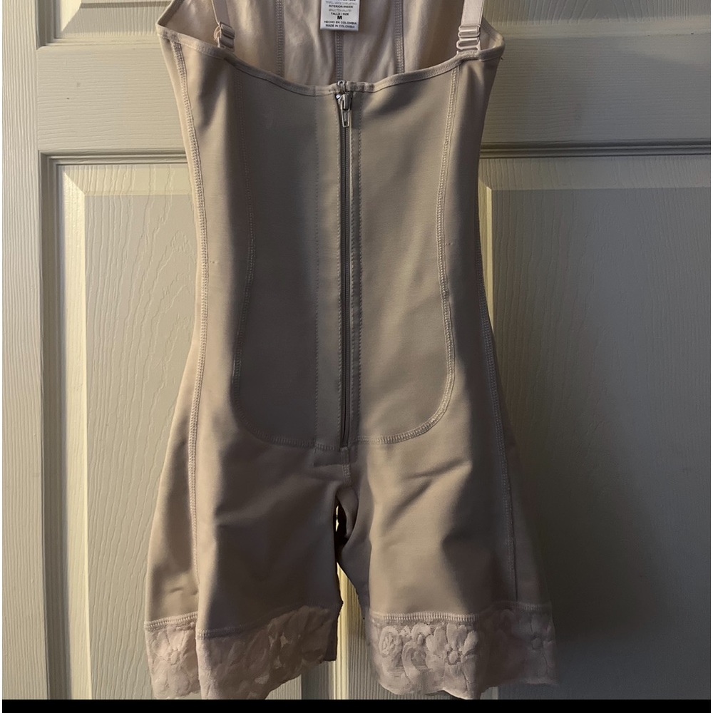 Colombian shapewear (faja)